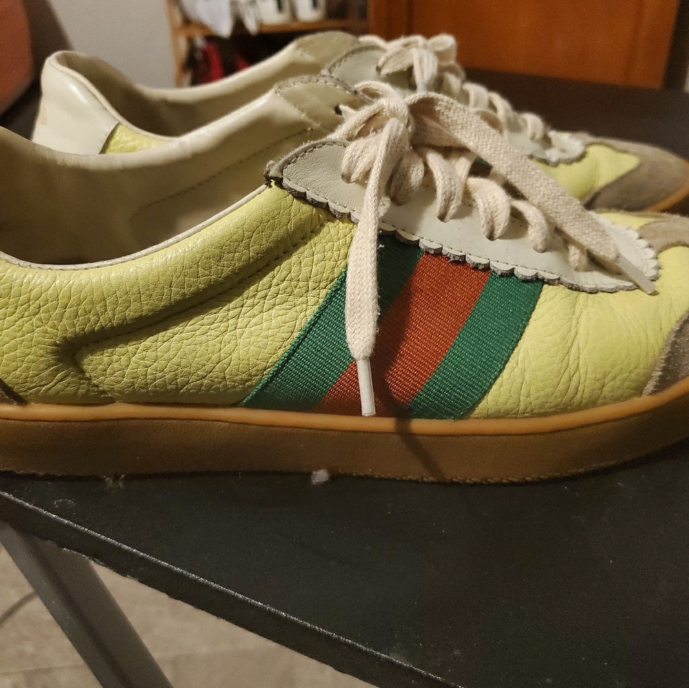 Gucci bee sneaker